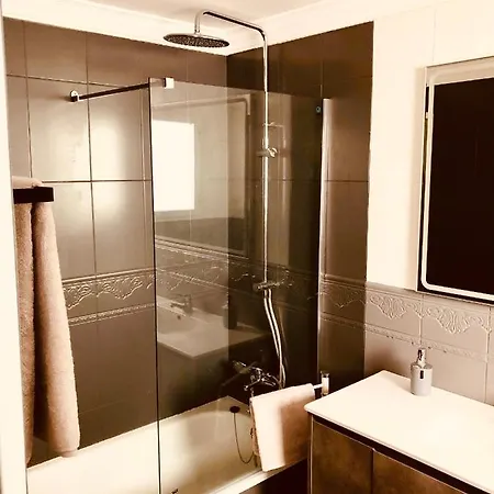 Privatunterkunft Parentale Avec Salle De Bain Privative Estepona